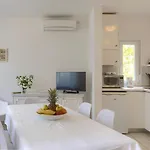 Laura By Interhome Apartmán