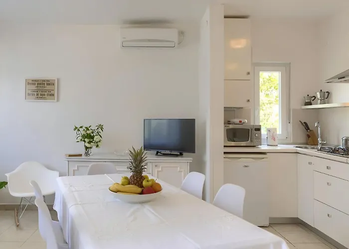 Laura By Interhome Appartement