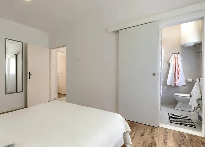 Laura By Interhome Appartement
