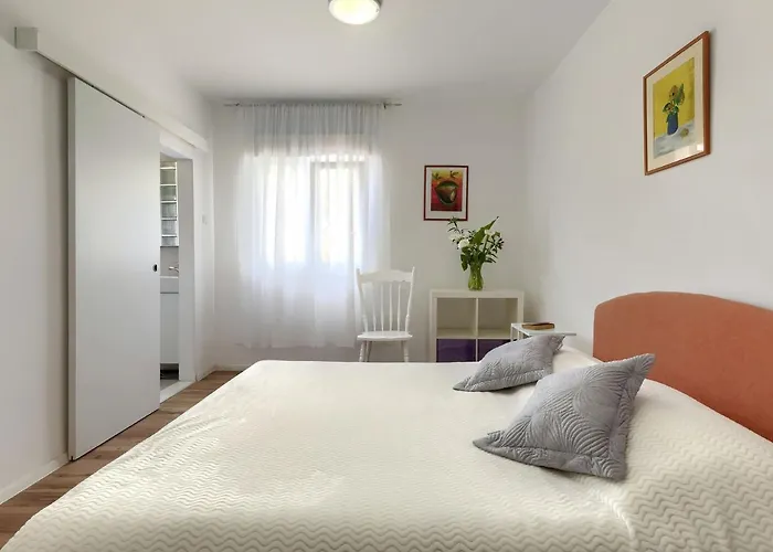 Apartment Laura By Interhome