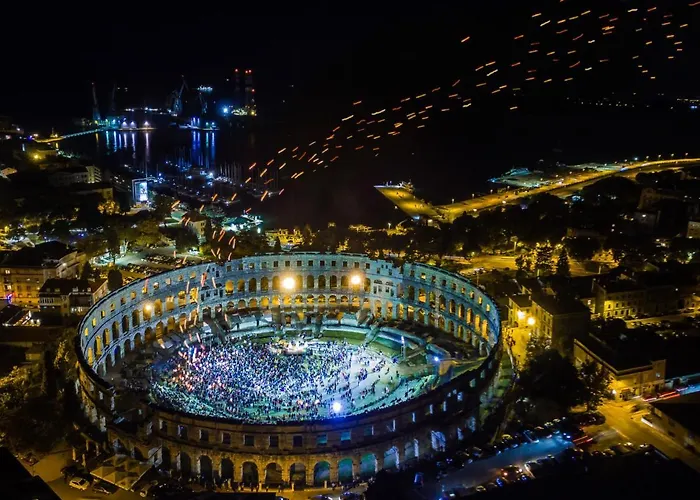 Laura By Interhome * Pula