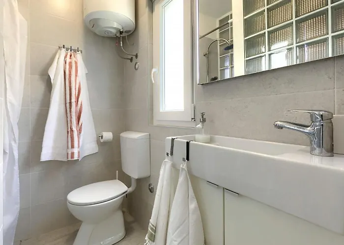 Laura By Interhome Lejlighed Pula